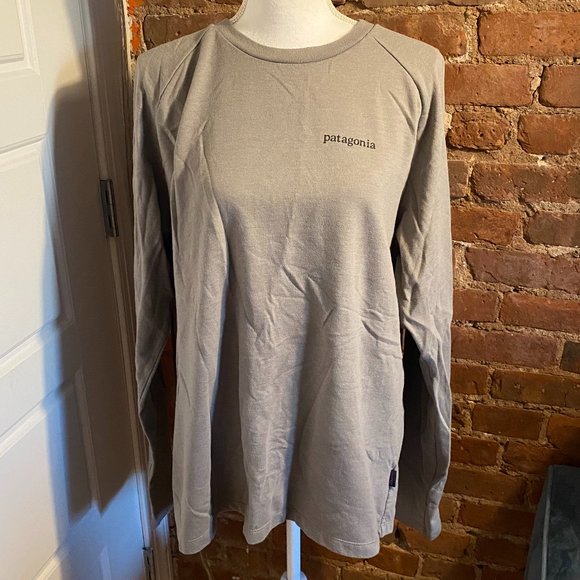 Patagonia Tops - Soft Long Sleeve Patagonia Shirt with Colorful Mountain Detail